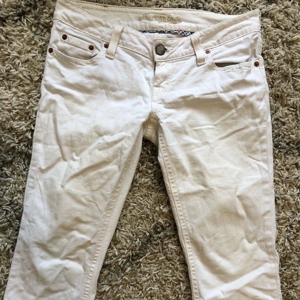 White jean capris